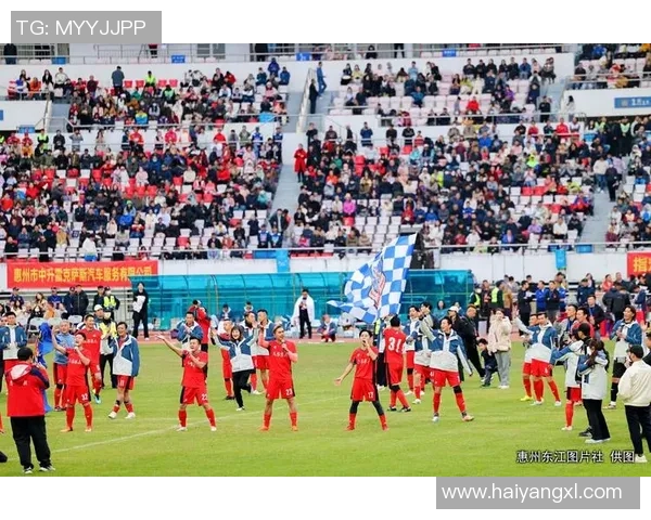 足球明星海外表演盛况空前吸引全球球迷热情追捧与互动